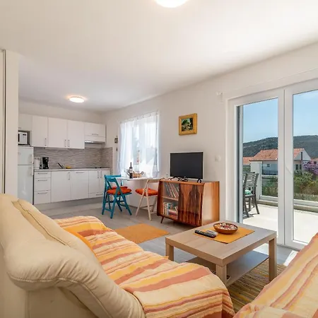 Lejla Apartment *